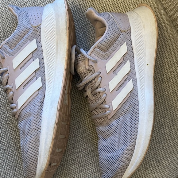 ADIDAS - Picture 2 of 7